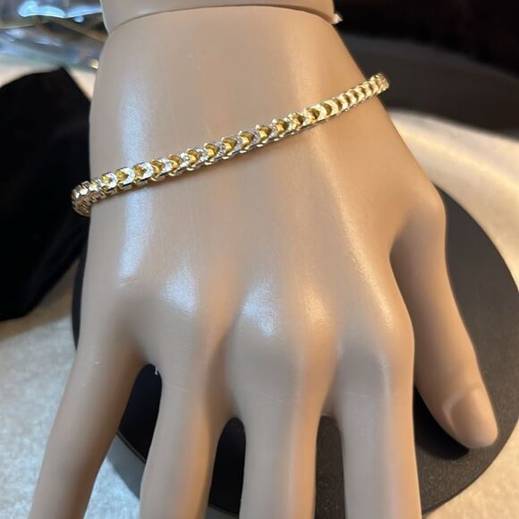 Gold over 925 Italian Sterling Silver Franco Chain Bracelet - Picture 5 of 11
